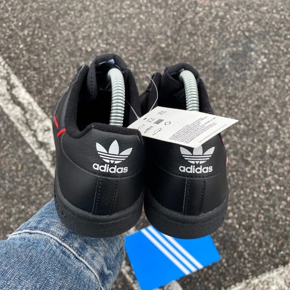 Adidas Low Trainer • Women’s Shoe - Picture 5 of 8